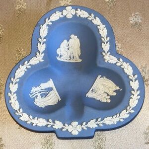 Vintage Jasperware by Wedgwood trinket or ash tray